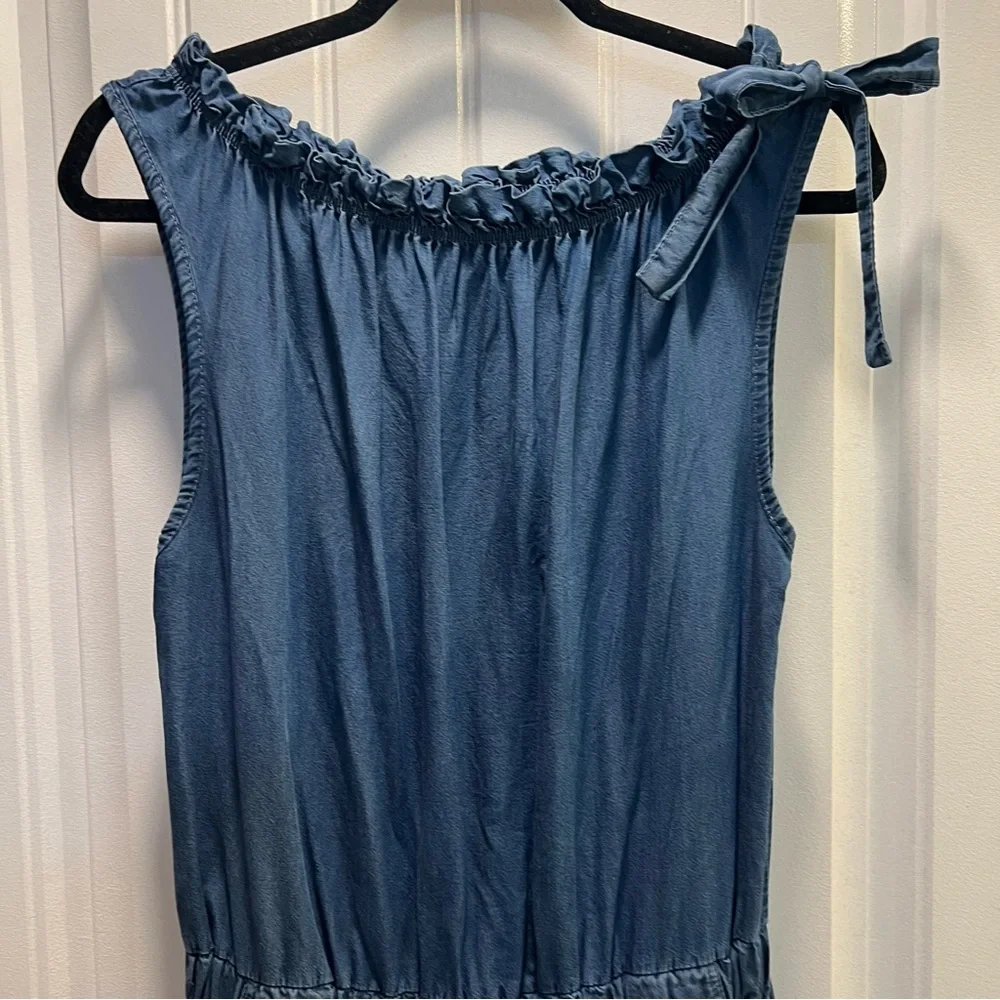 Chambray 100% Lyocell Sleeveless Tie Neck Elastic‎ Waist Dress. Size Medium.